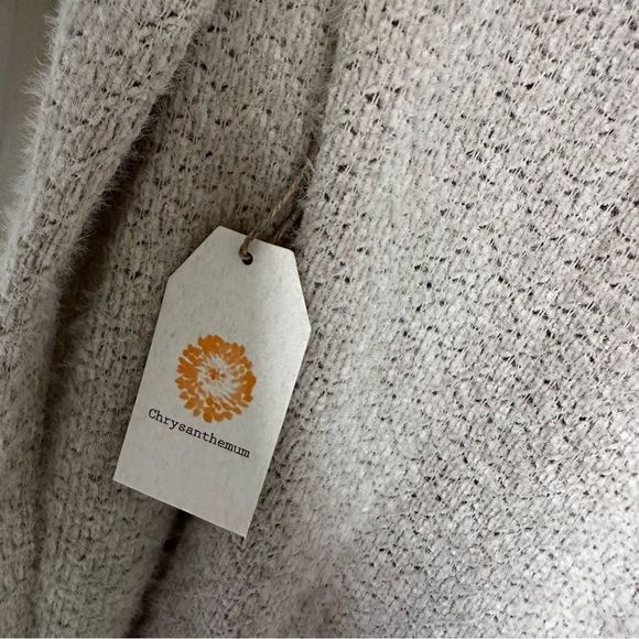 Chrysanthemum oatmeal knit twisted knot sweater - Picture 5 of 6